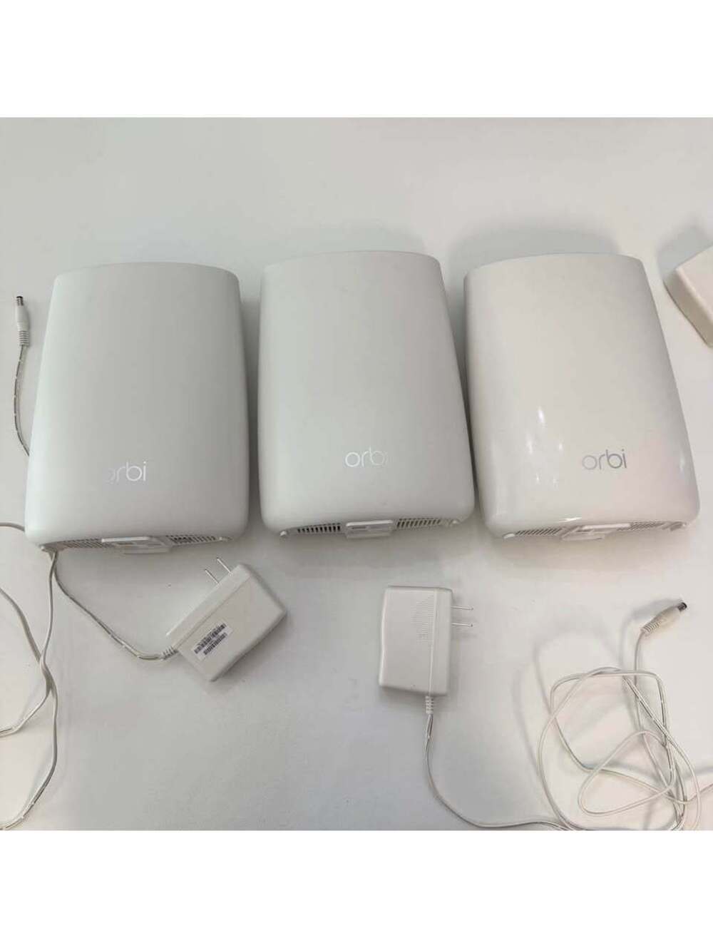 Netgear Orbi Mesh WiFi System RBR50v2 & RBS50v2